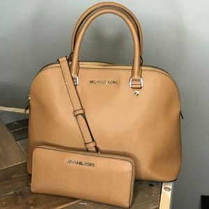 Michael Kors Large Cindy Leather Dome Satchel